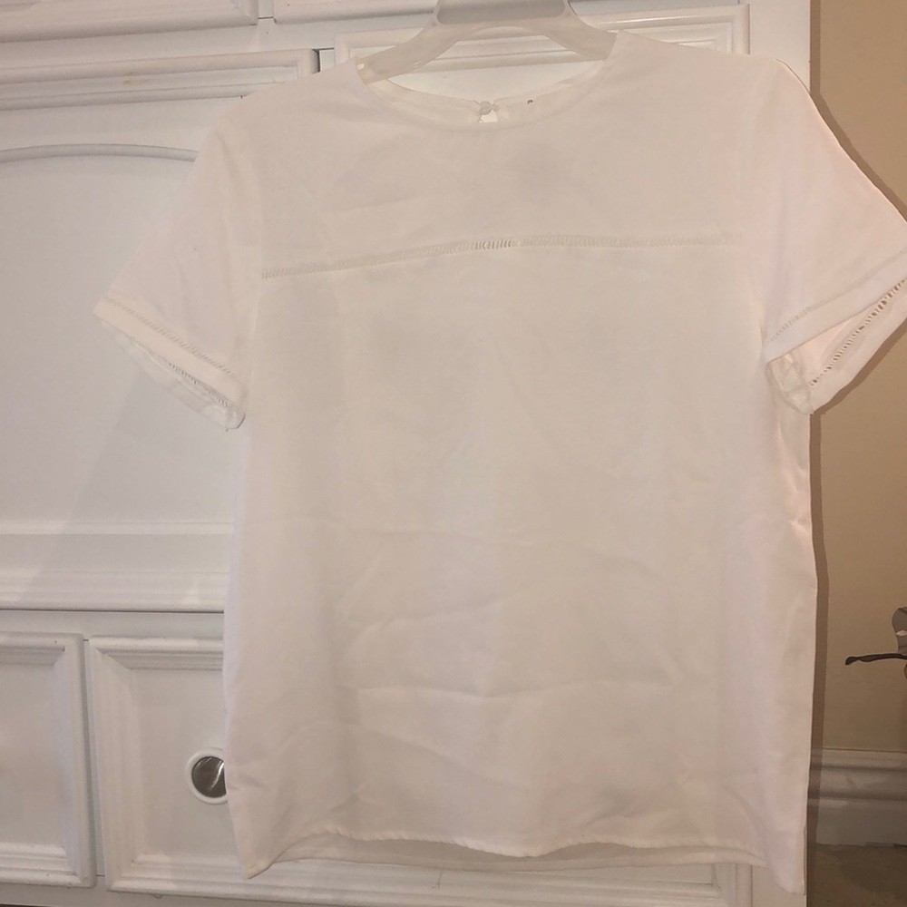 White tee!
